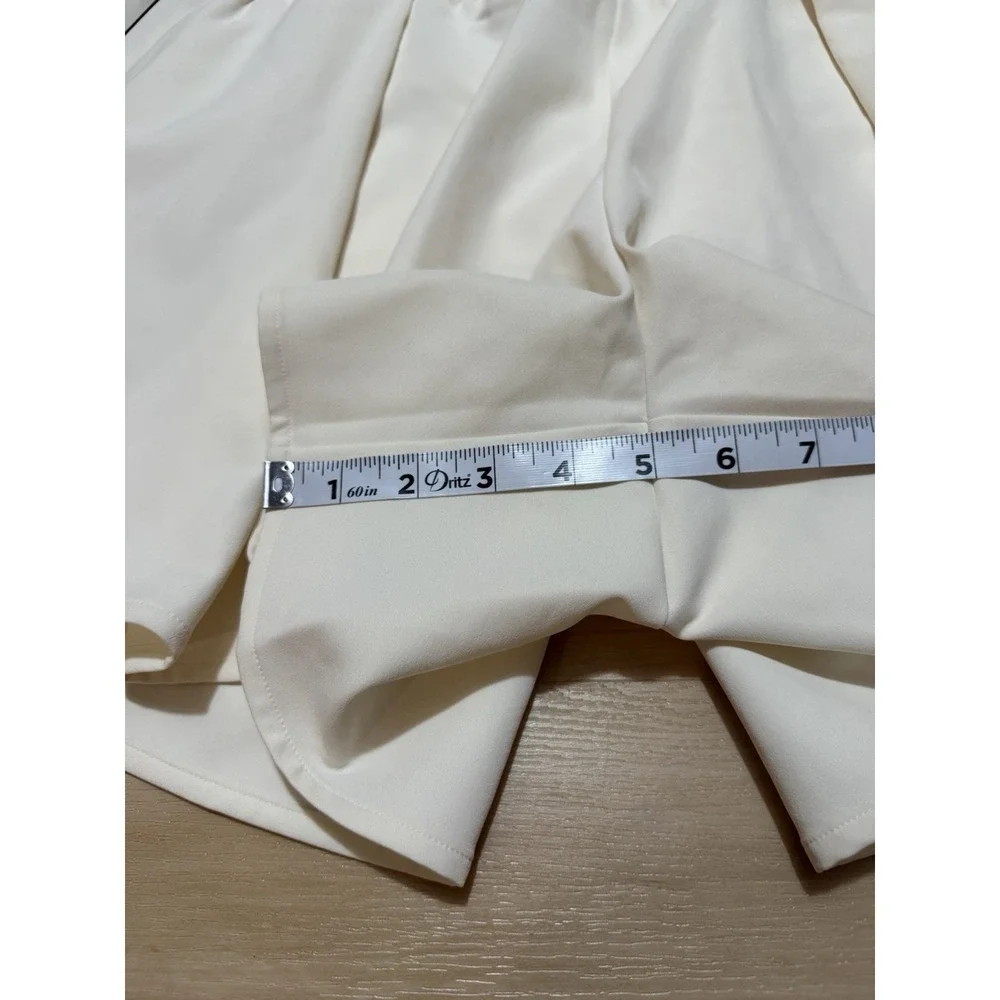 CALIA Women's Golf Fashion Cream Short With Pockets Size XXL Wicking SPF 50+ NWT